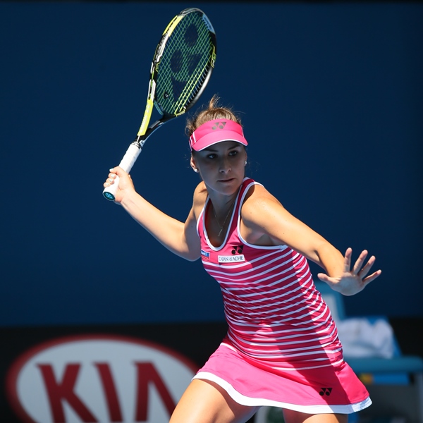 🚀传进球门！戈麦斯前插倒地铲射破门，狼队2-0布里斯托尔城.